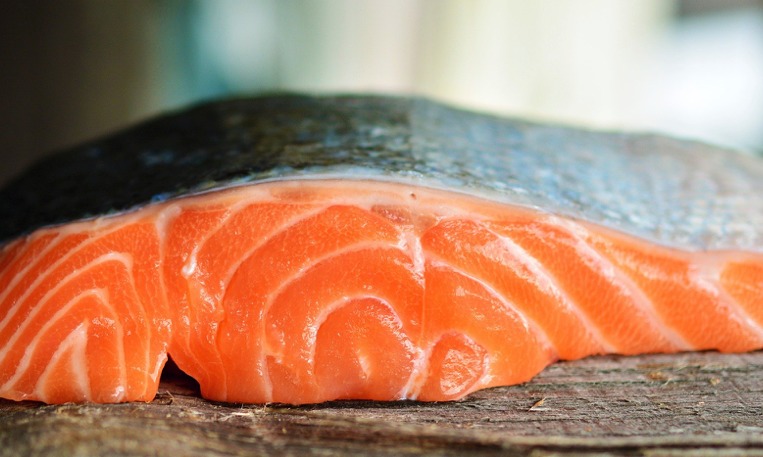 Se ha demostrado que el pescado graso contribuye a reducir la ansiedad
