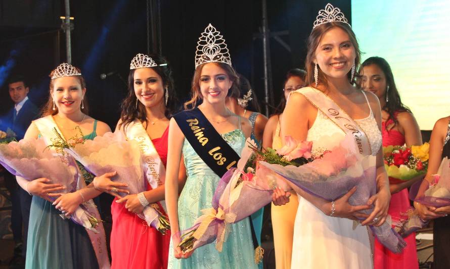 Los Lagos coronó a Camila Hernández como su reina 2019 en masivo show