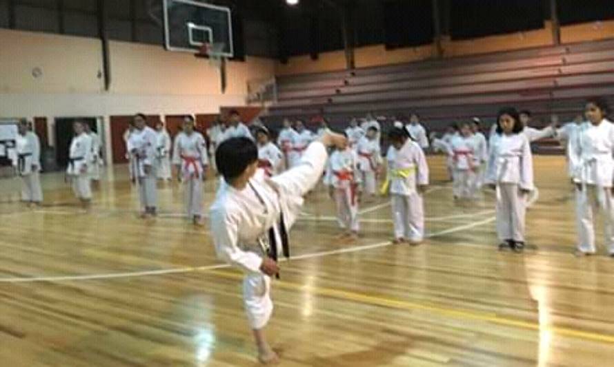 Seminario Internacional de Karate contó con presencia de campeona mundial Saori Okamoto