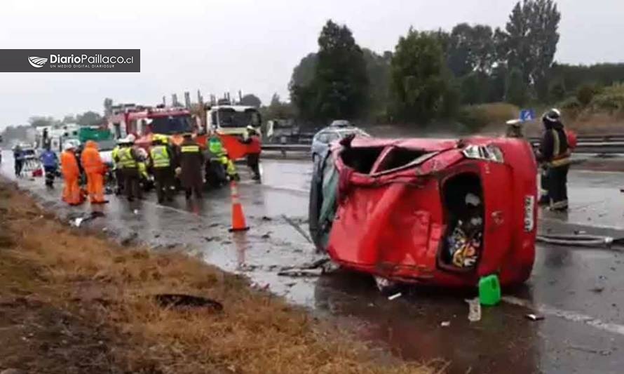 Cuatro personas resultaron lesionadas tras volcar automóvil en la ruta 5