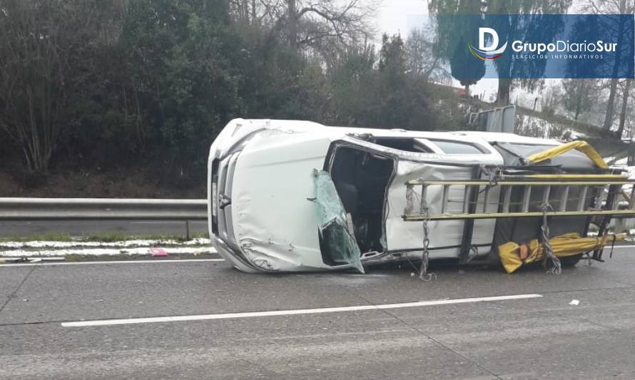 Dos lesionados tras accidente en sector El Trébol, Ruta 5 Sur