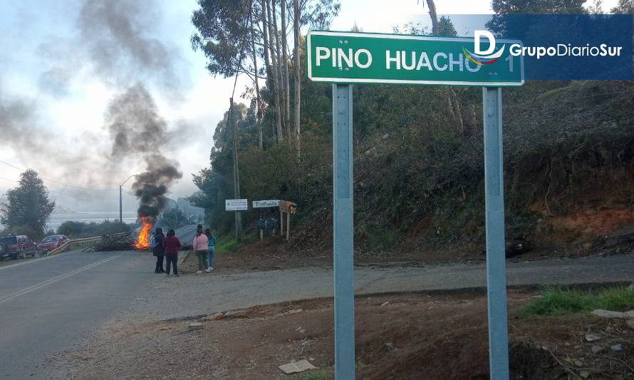 Pescadores mantienen tomada ruta costera de la Región de Los Ríos