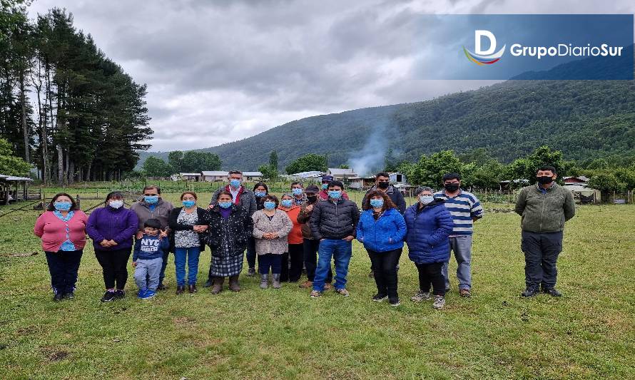 Municipalidad de Panguipulli se reunió con dirigentes y socios de la comunidad Kilka Mapu de Liquiñe