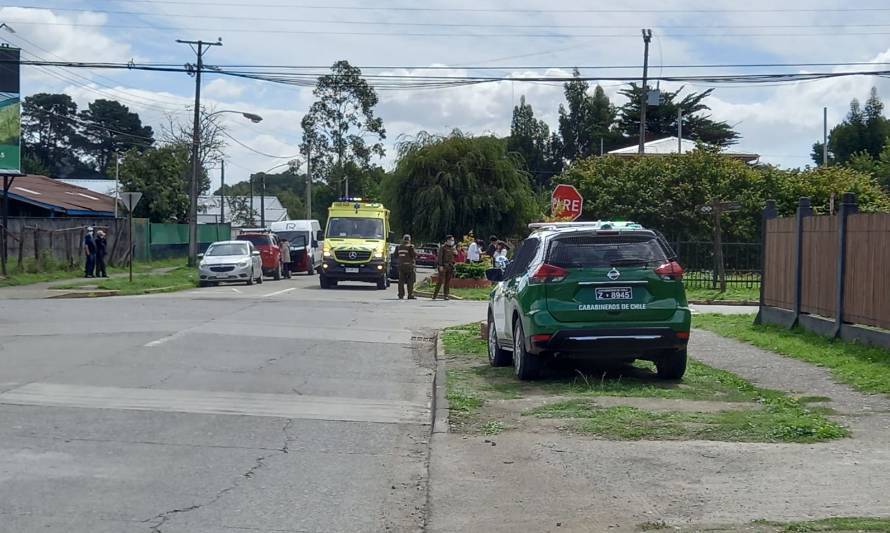 Reportan colisión vehicular en céntrico sector de Los Lagos