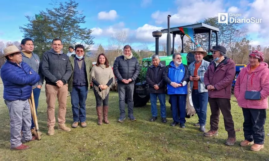 Comunidades Mapuche de Lanco inauguraron maquinaria agrícola