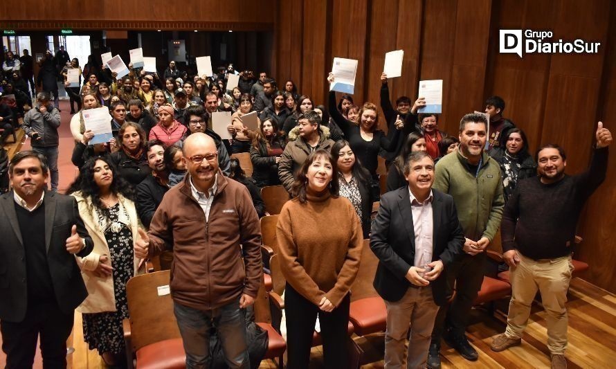 Entregan subsidios habitacionales a familias del Comité Salvador Allende de Lanco