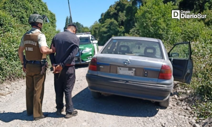 Carabineros detiene a sujeto implicado en robo de auto