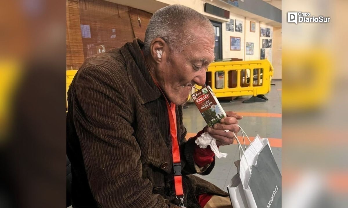 Preocupación por adulto mayor que deambula por calles de Los Lagos