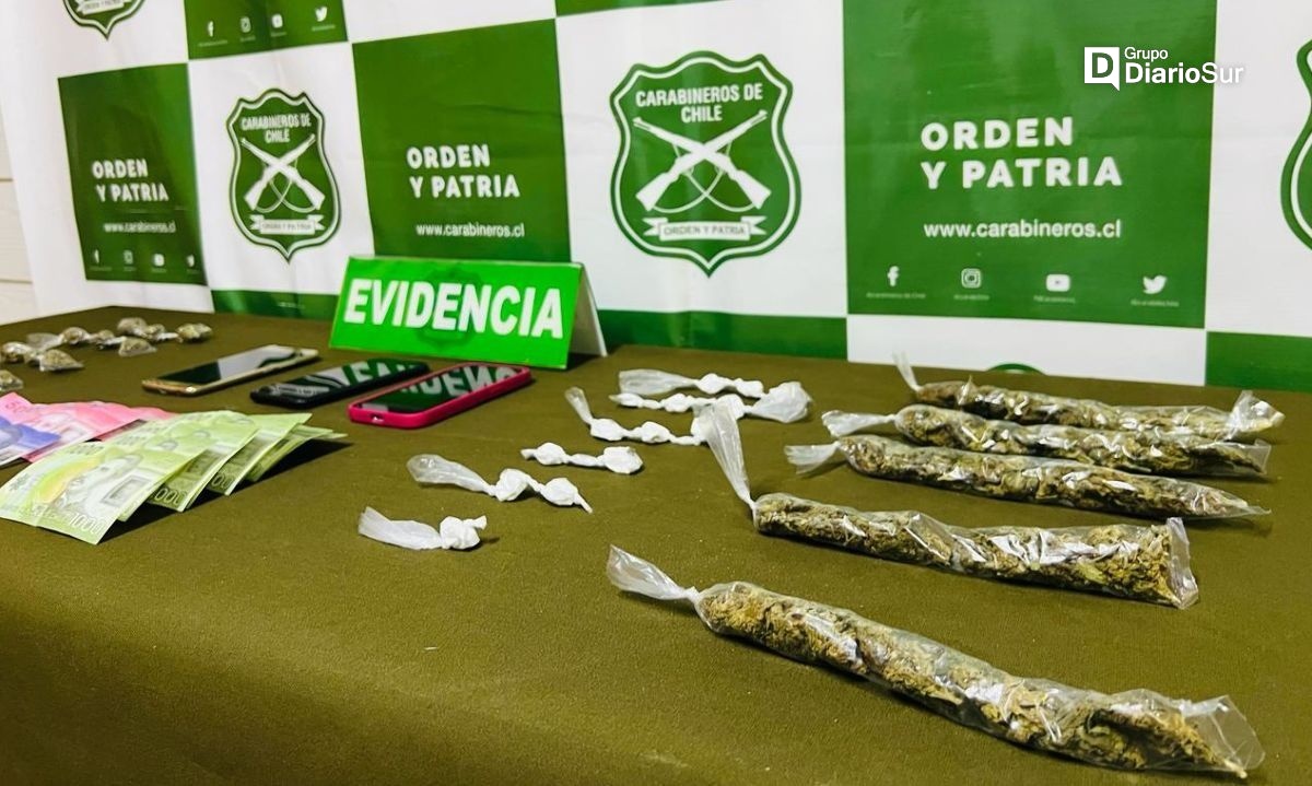 Carabineros de Valdivia detiene a mujer que comercializaba droga vía delivery
