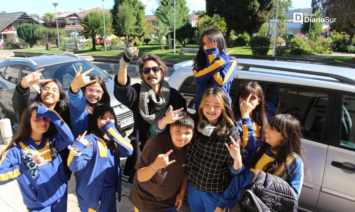 Concierto de rock: banda “Acid Trip” de Valdivia maravilló a niños de Lanco 