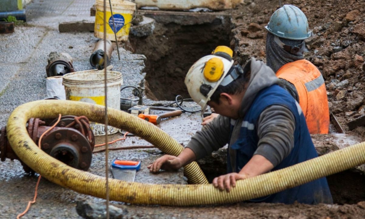 Aguas Décima informa corte de emergencia en avenida Italia