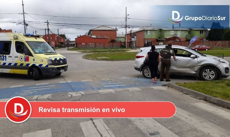 Colisión vehicular deja dos personas lesionadas en Valdivia