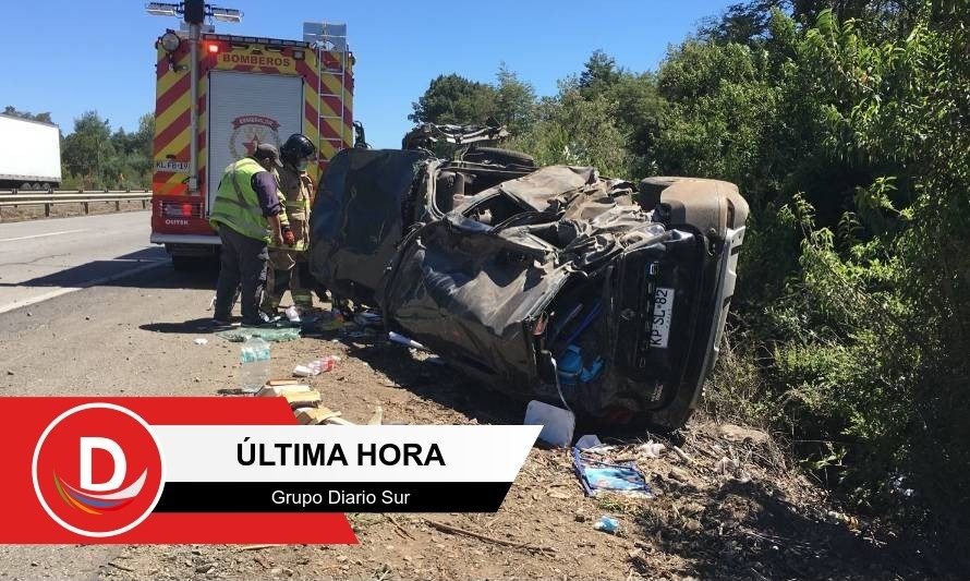 Familia se salvó milagrosamente tras volcamiento en ruta 5 Sur